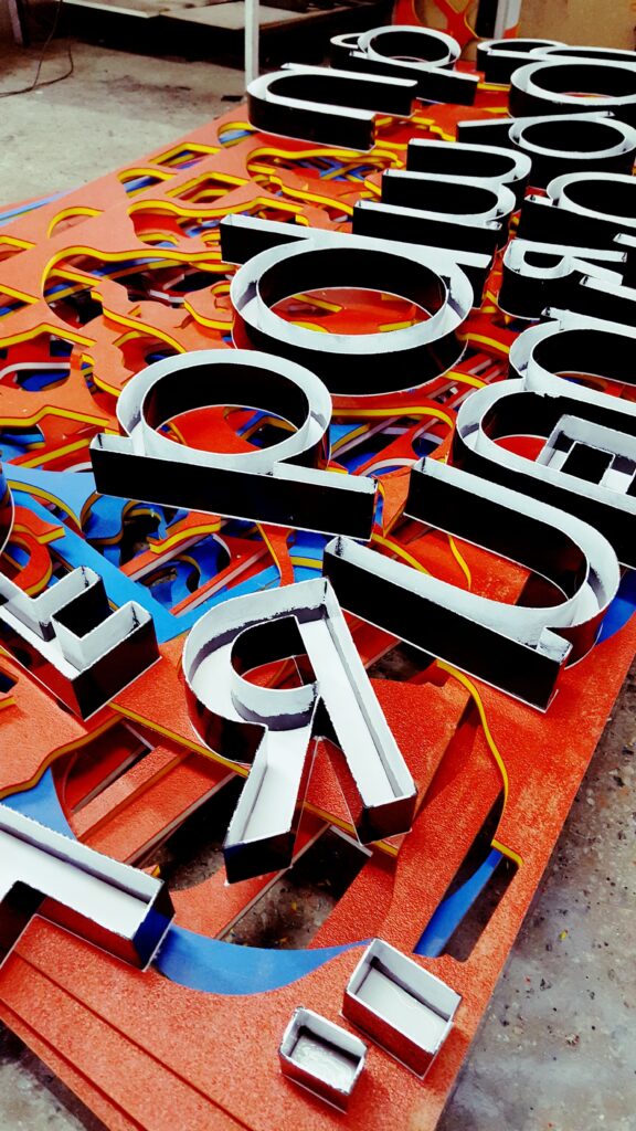 dvertising Manufacturing